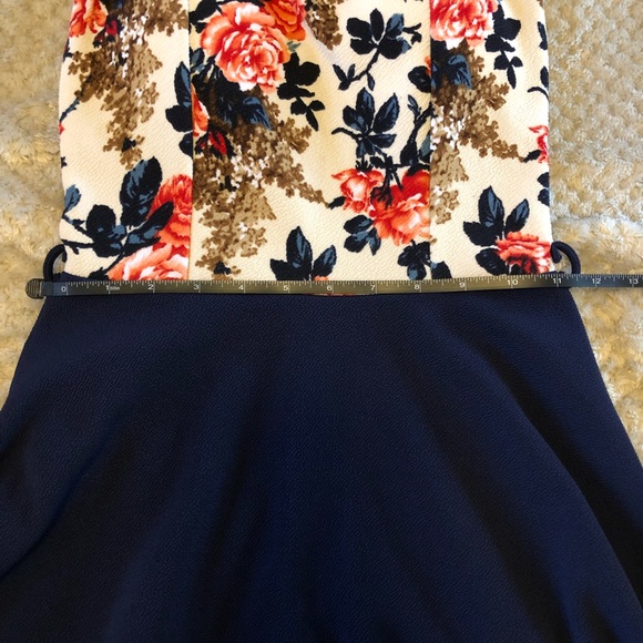 Floral Sweetheart Dress - Picture 5 of 10